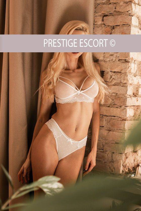 Porträt von Larissa – Bezaubernde Ausstrahlung einer Spitzenklasse Escort-Dame